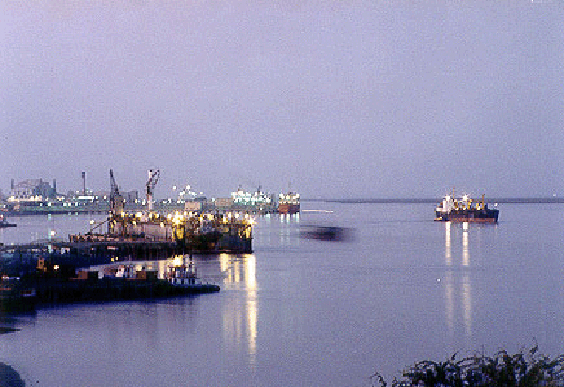 Kandla port to handle 100 MMT capacity in 2 years