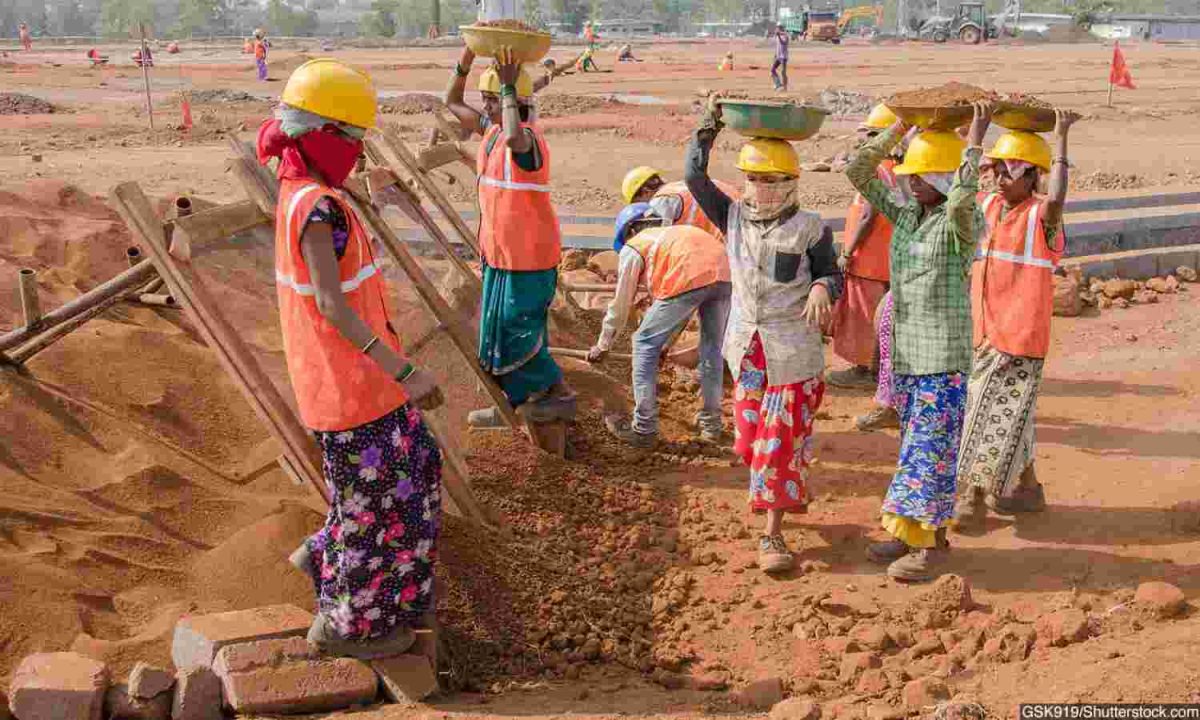 Startling statistics: 90% of labourers still uninsured, 87% receive