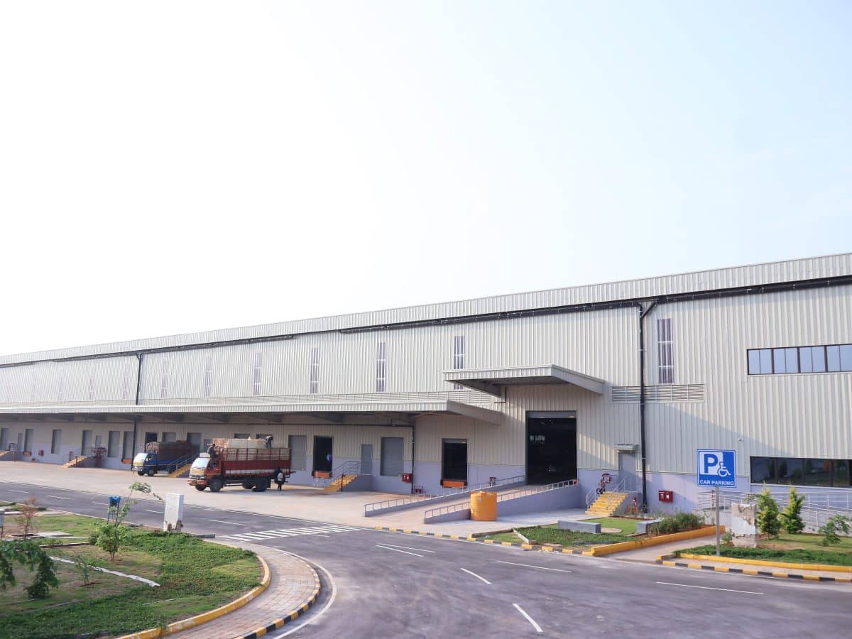 Emmvee, solar manufacturing
